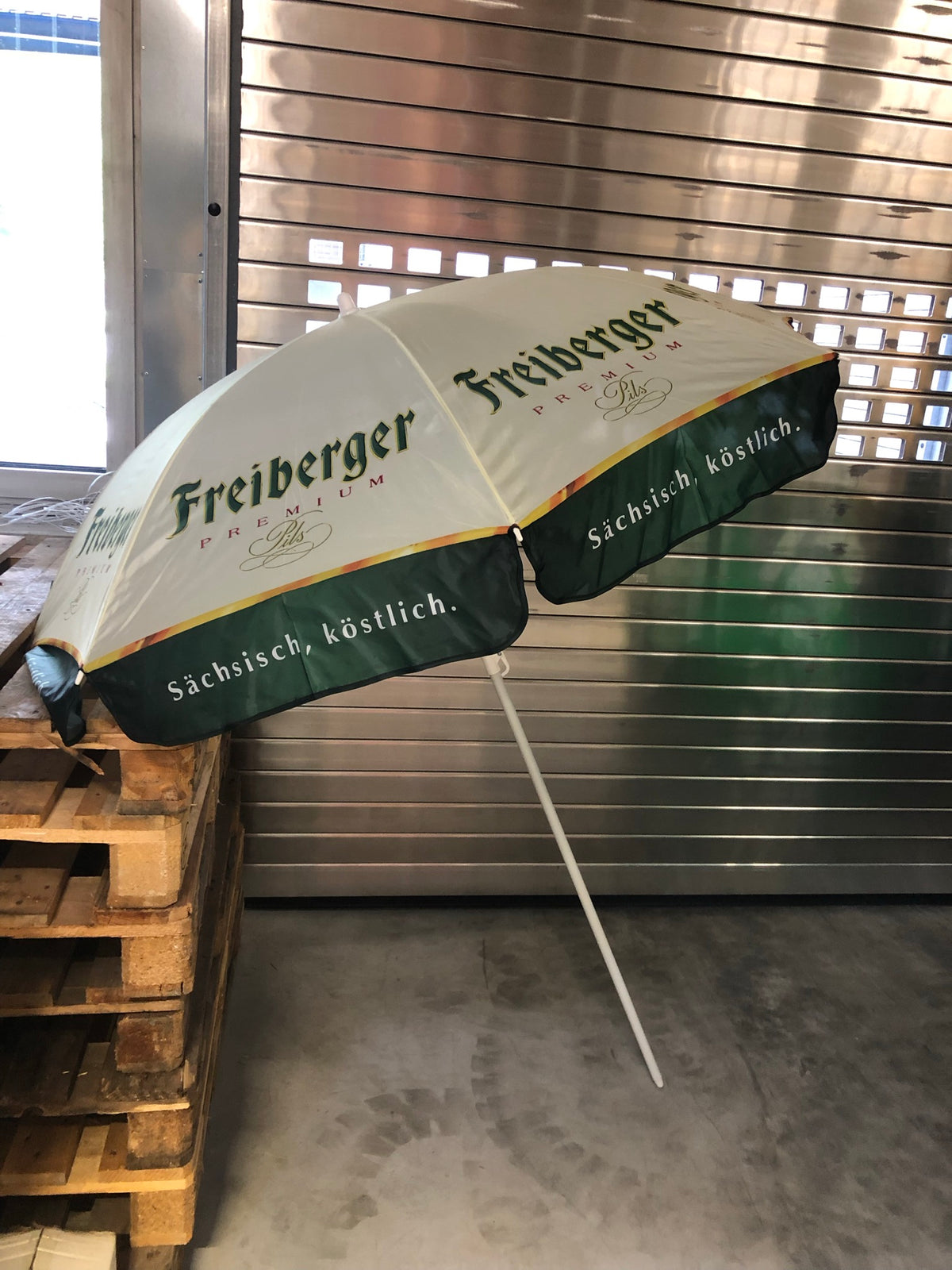 1x Freiberger beer parasol yellow/green 1.50m