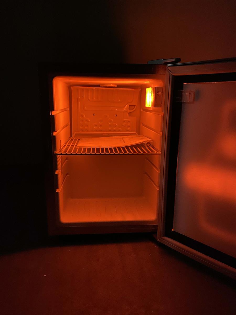 1x Frutinio Liqueur Mini Fridge Cooler 33 x 41 x 47 – View 2