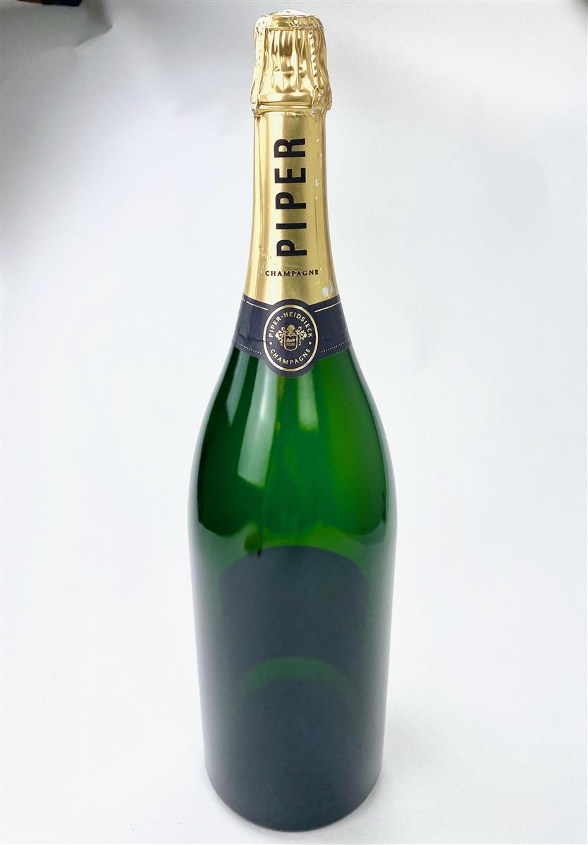 1x Piper-Heidsieck Champagne Show Bottle 3l – View 3