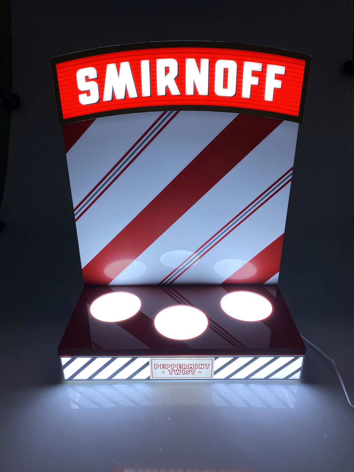 1x Smirnoff Vodka Glorifier Peppermint Board 3 bottles