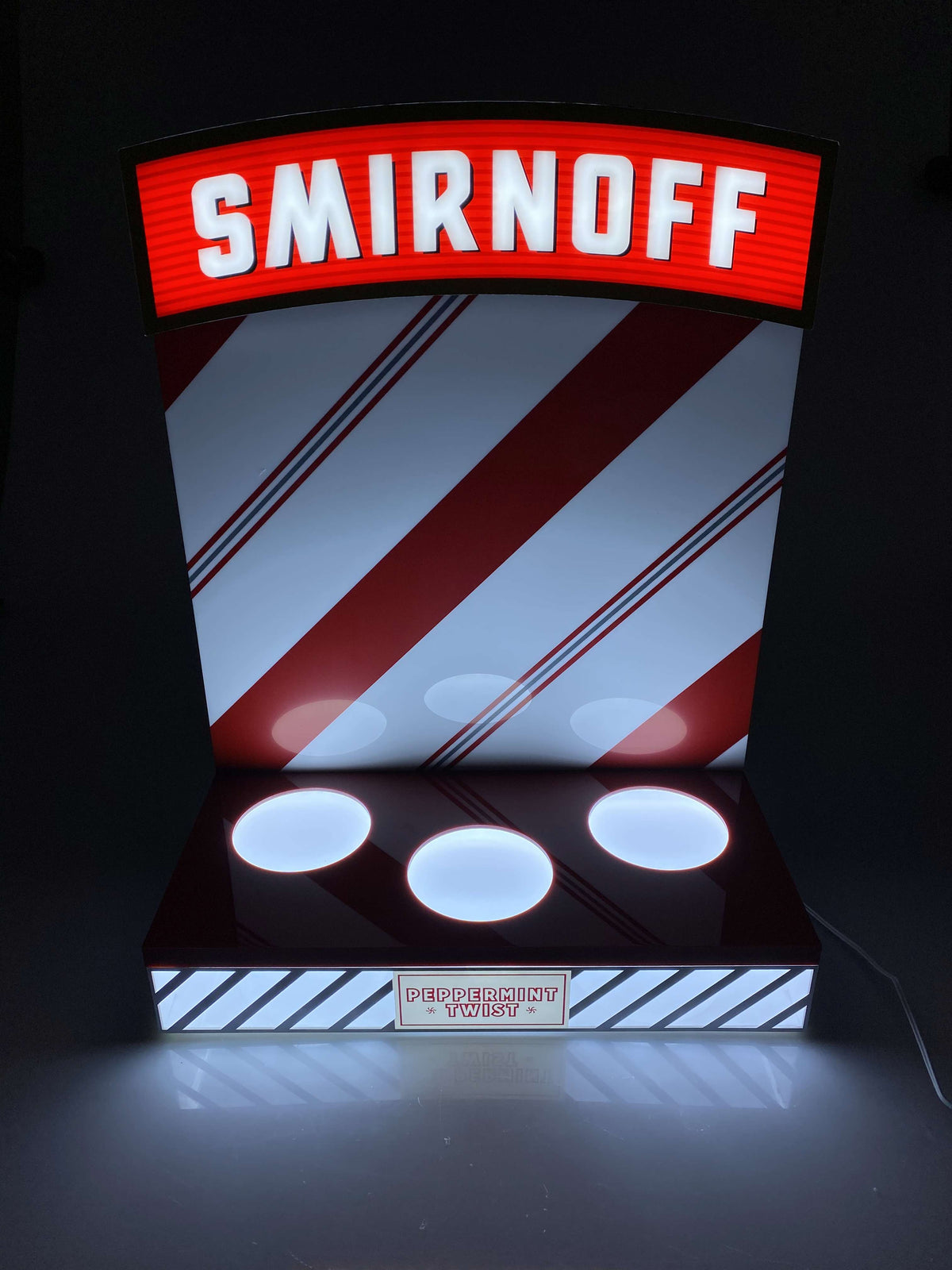 1x Smirnoff Vodka Glorifier Peppermint Board 3 bottles – View 7