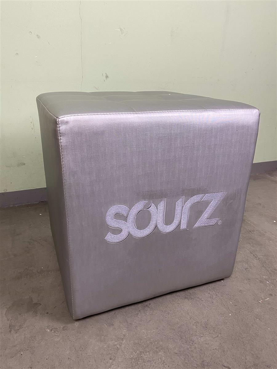 1x Sourz liqueur bar stool silver leather – View 4