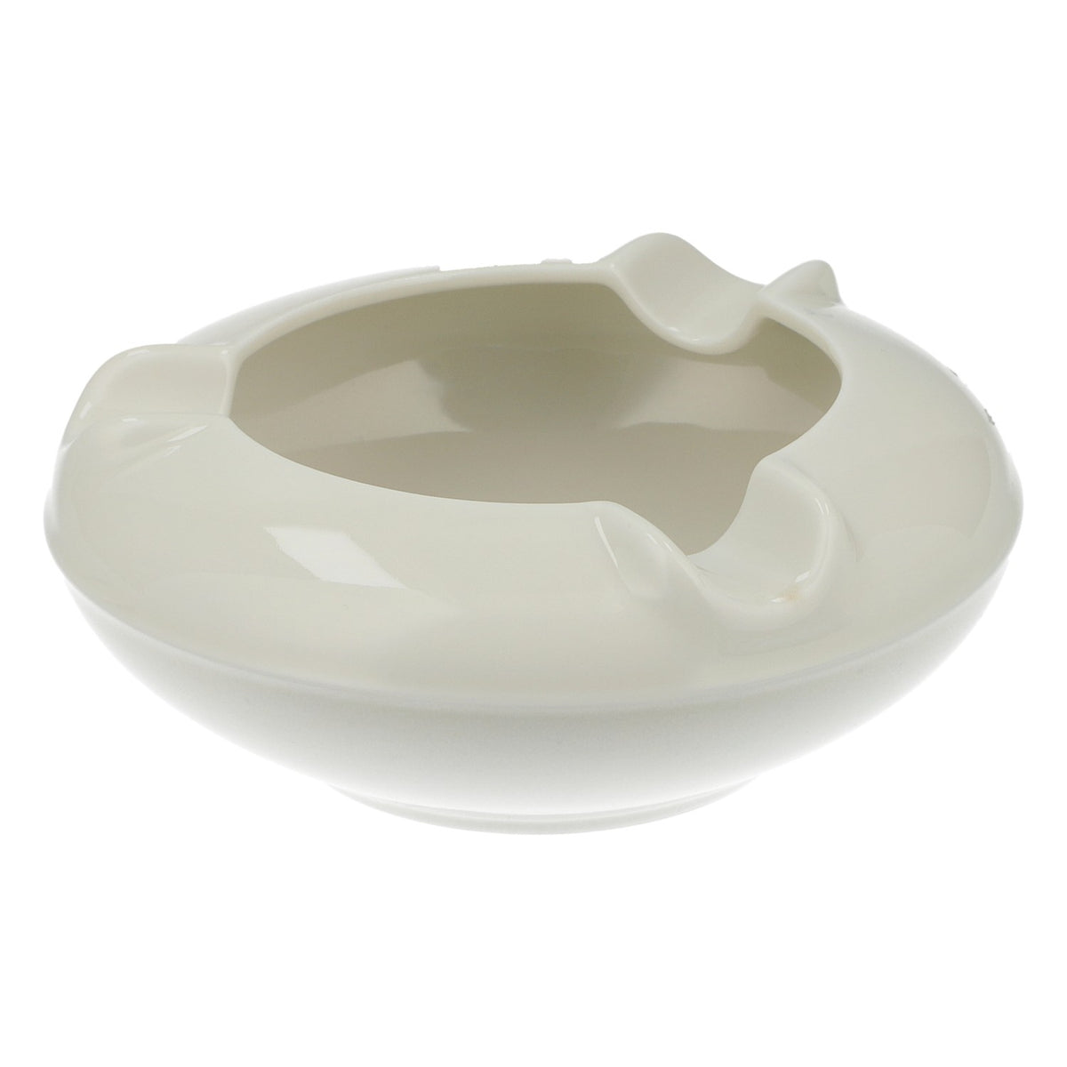 Heinrich Ceramic Ashtray, White: Stylish Design for Home & Bar