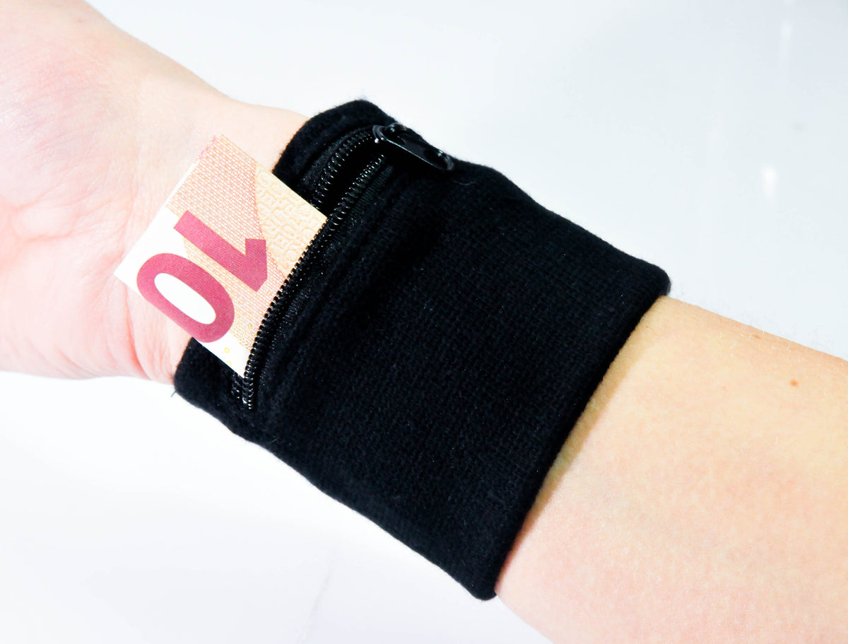 Jack Daniels Whiskey Sweatband Bracelet Black Billfold Closure – View 2
