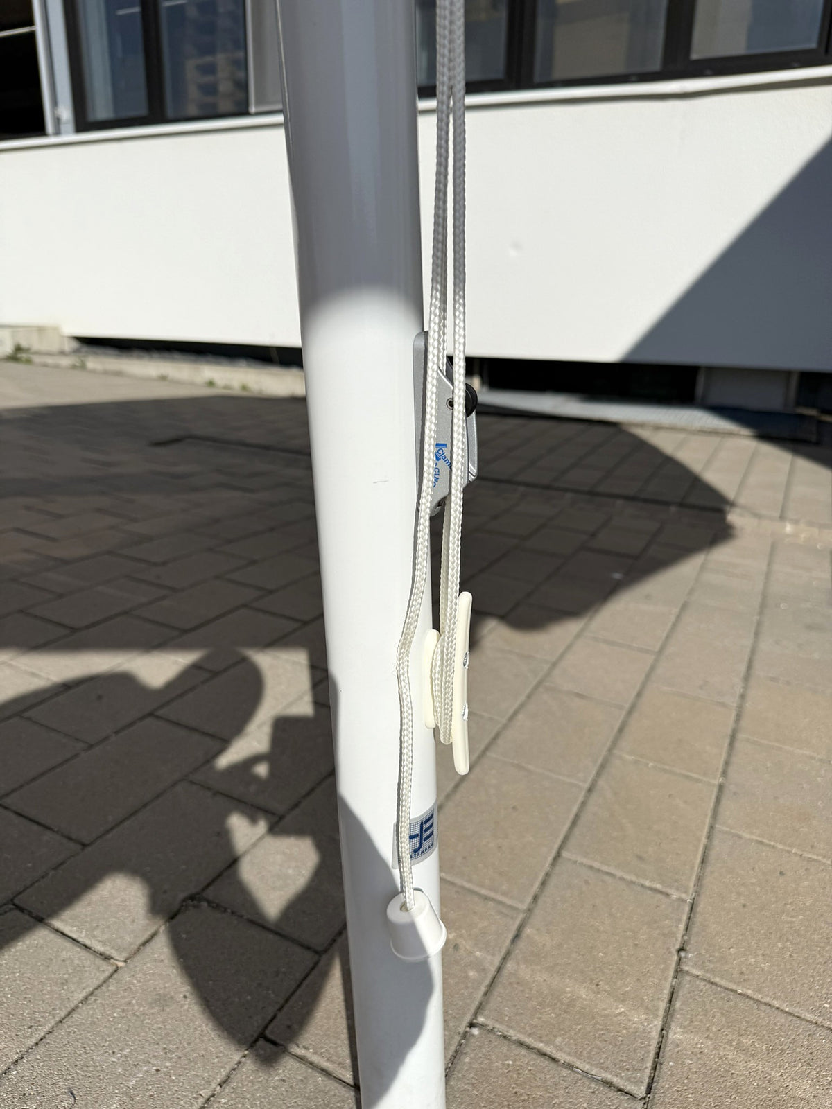 König Pilsner 4-meter ⌀ Umbrella—Brewery, Restaurant, Beer Garden Umbrella – View 3
