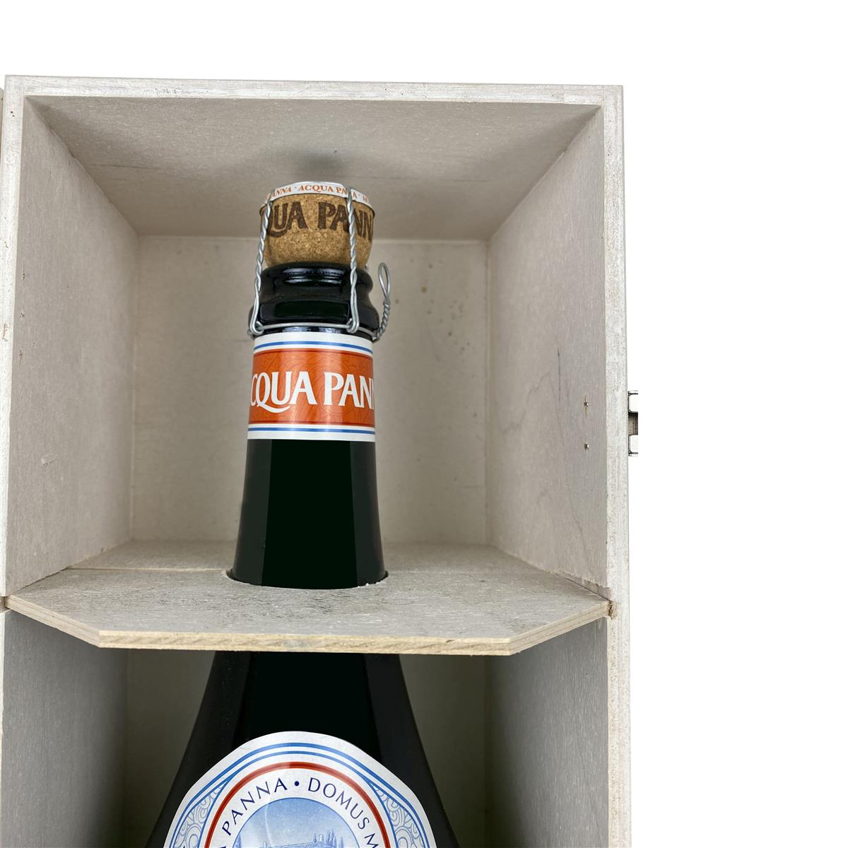 1x Acqua Panna water show bottle 3l show bottle with wooden box – View 2