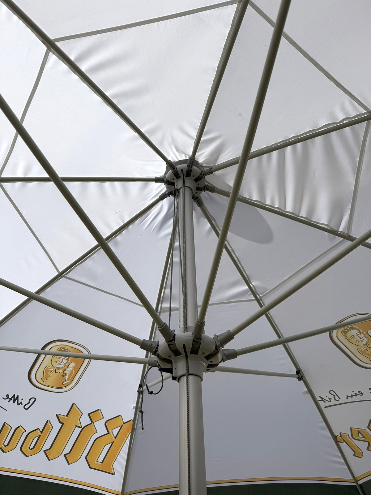 Bitburger 4-meter-diameter Parasol for Breweries, Restaurants, and Beer Gardens – View 2