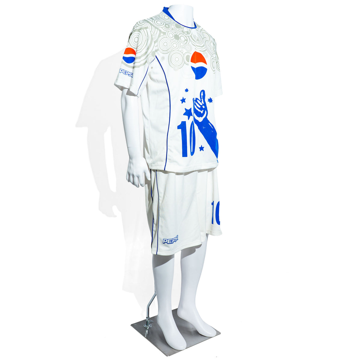 Pepsi Cola soccer jersey and shorts No. 10 Ronaldinho fan apparel size XL – View 2